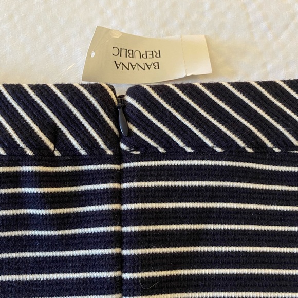 Banana Republic Pencil Stripe Skirt - Picture 10 of 11